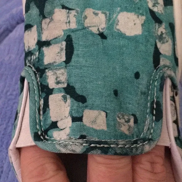 Vans Della Green size 7.5 woman/ 6 man. You will need a foot liner/ Dr. Schoales - Picture 4 of 15